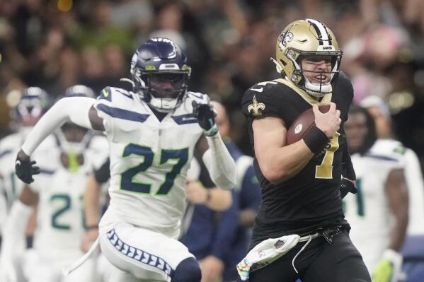 Saints' Taysom Hill Scores Touchdown In London On QB Run