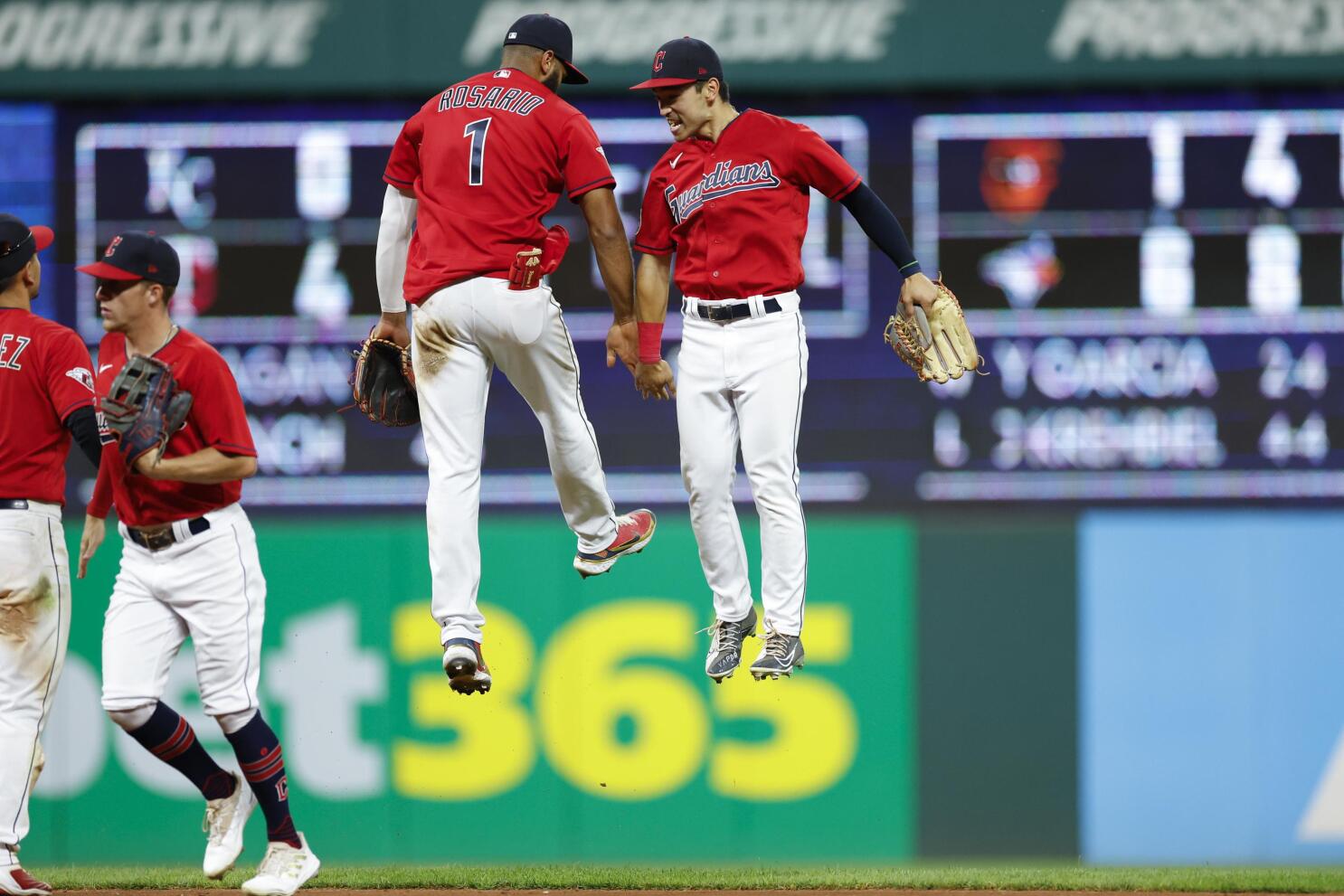 Kwan drives in the go-ahead run in the 8th as the Guardians rally for a 2-1  win over the Rangers