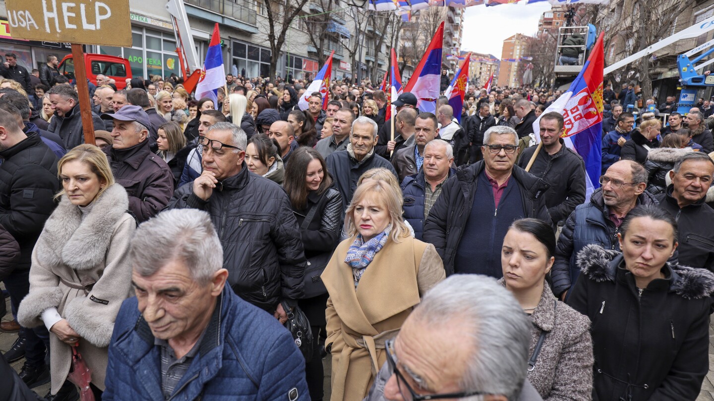 Жителите на четири общини с мнозинство сръбско население гласуват за отстраняването на албански кметове от длъжност
