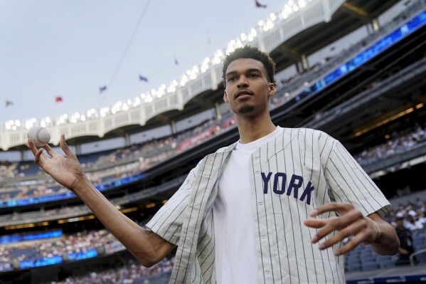 New York City, NY Yankees Team Store with Jerseys. News Photo