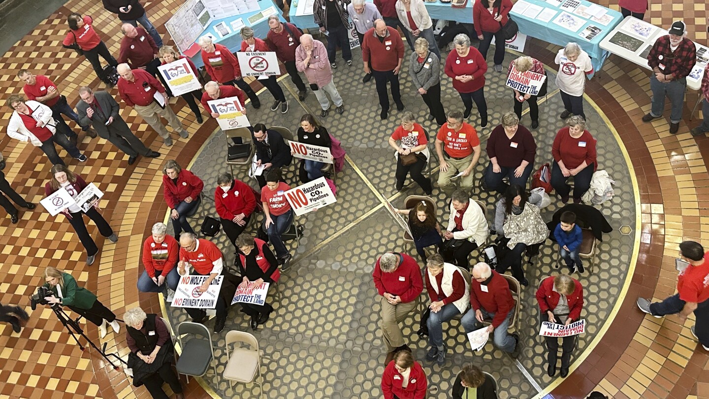 Midwest Carbon Capture Pipeline Faces Legislative Hurdles, Eminent Domain Concerns