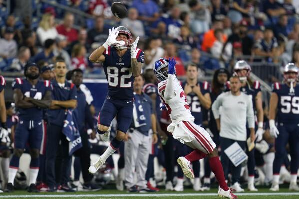 New England Patriots wide receiver Tre Nixon (82) runs the ball