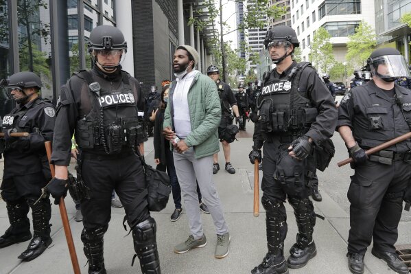 Unacceptable': SF Mayor, Police Chief Respond After Looting