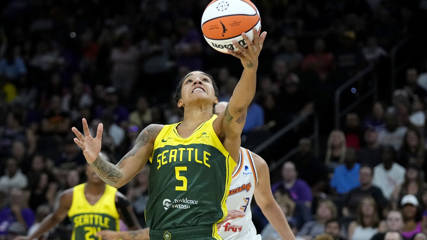 Gabby Williams returns to WNBA after prioritization uncertainty
