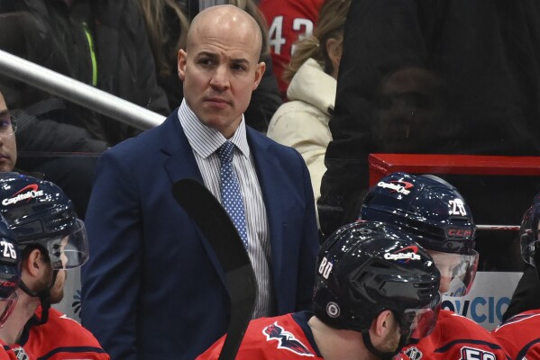 Spencer Carbery coached the Capitals to 1st in the East. His NHL colleagues  rave about how he did it | AP News