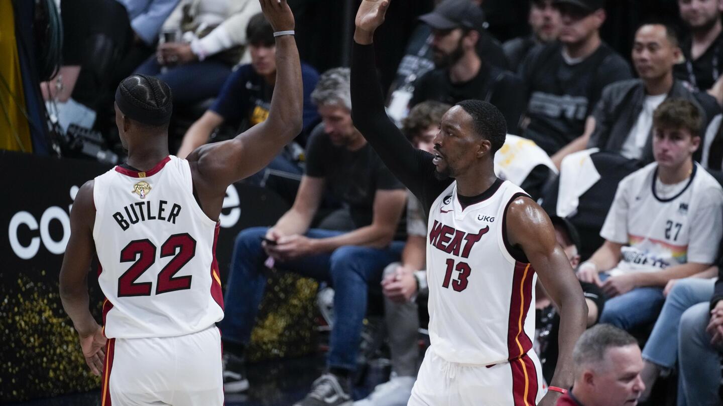 Miami Heat's fourth-quarter rally upsets Denver Nuggets in NBA