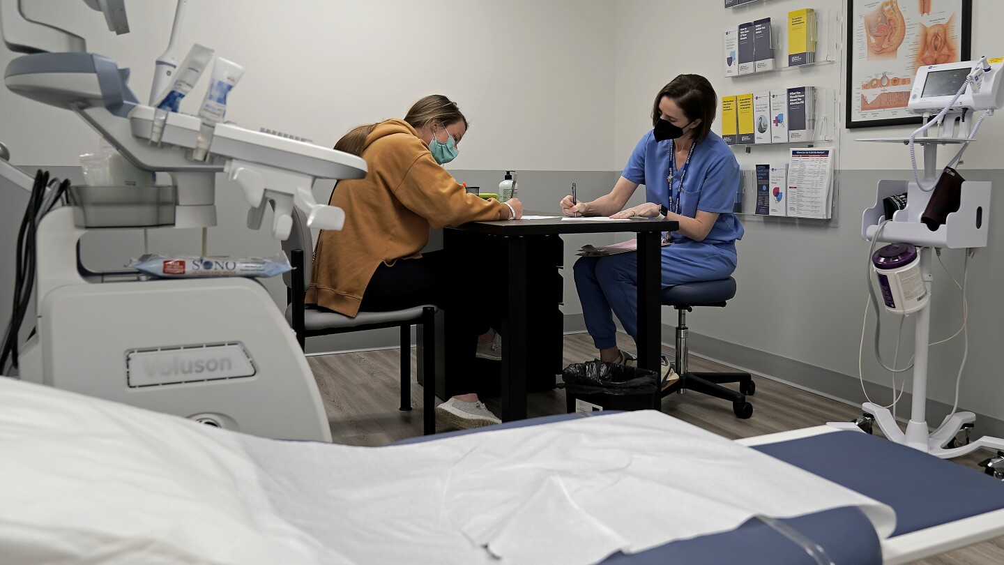 Нова клиника за аборти в Канзас ще бъде отворена, за да отговори на търсенето от ограничителни съседни щати