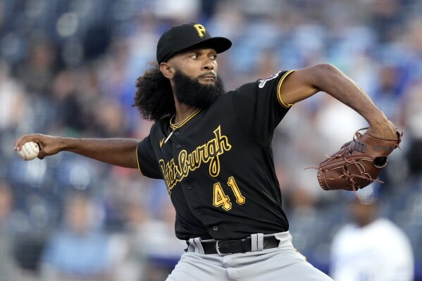 Pirates hand Royals 12th sweep of season in 4-1 loss