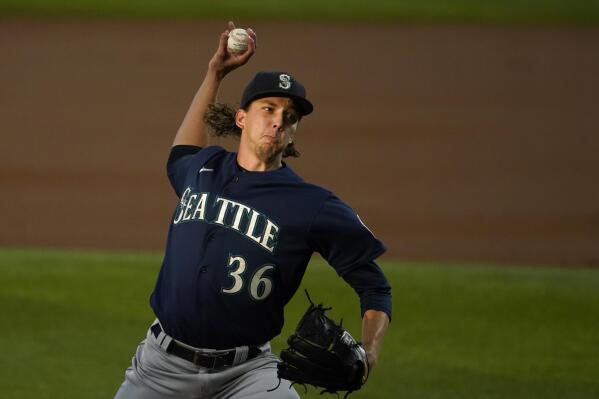 Seattle's Logan Gilbert loses perfect game in 7th vs Rangers