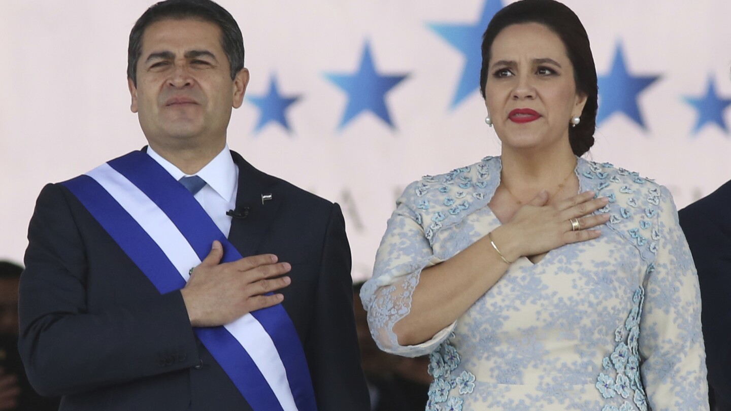 Бившата първа дама на Хондурас казва, че кандидатурата за президент не е предназначена да се защити след осъждането на съпруга