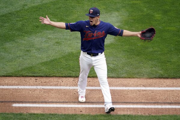 Check swings make cameo appearance in the Yankees' postseason