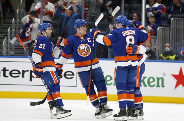 New York Islanders left wing Zach Parise (11) celebrates his goal