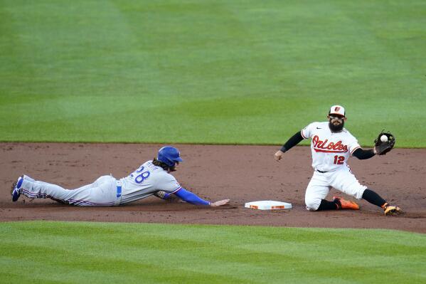 Garcia HR, Barlow bounces back for Texas in 3-2 win over M's