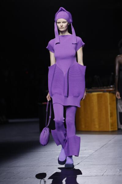 Loewe News, Collections, Fashion Shows, Fashion Week Reviews, and More