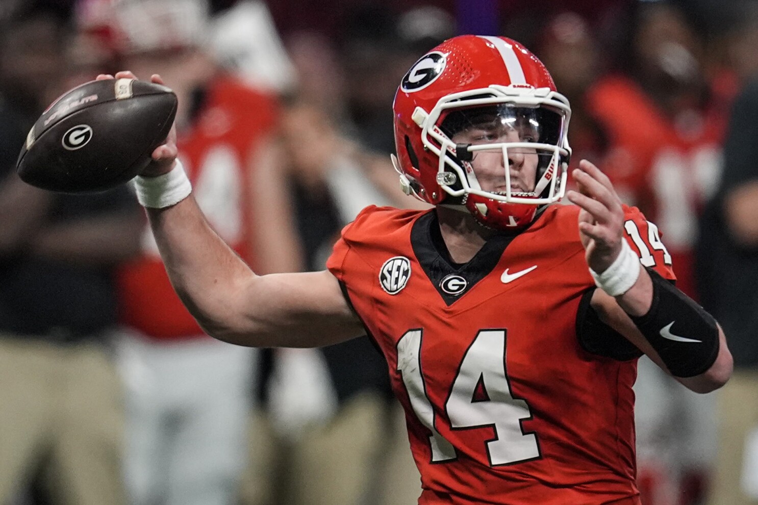 No. 2 Georgia and No. 3 Notre Dame give the newly expanded CFP a classic feel at the Sugar Bowl
