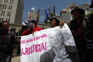 EEUU: Sánchez de Lozada acepta pagar indemnización por masacre en Bolivia | AP News