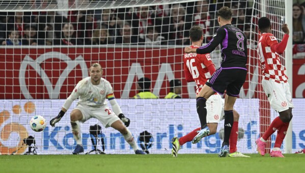Bayern Munich midfielder Leon Goretzka out after operation on