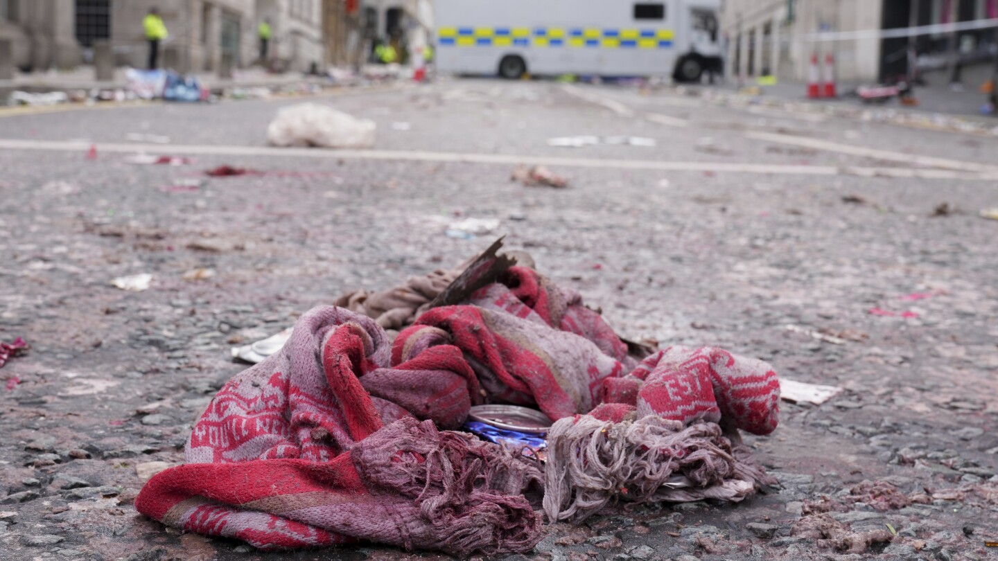 PHOTO COLLECTION: Liverpool parade and crash