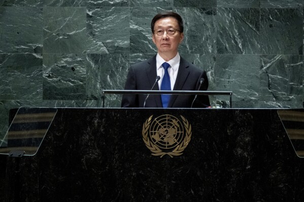 El vicepresidente de China, Han Zheng, pronuncia un discurso ante la 78ma sesión de la Asamblea General de Naciones Unidas, el jueves 21 de septiembre de 2023. (AP Foto/Craig Ruttle)