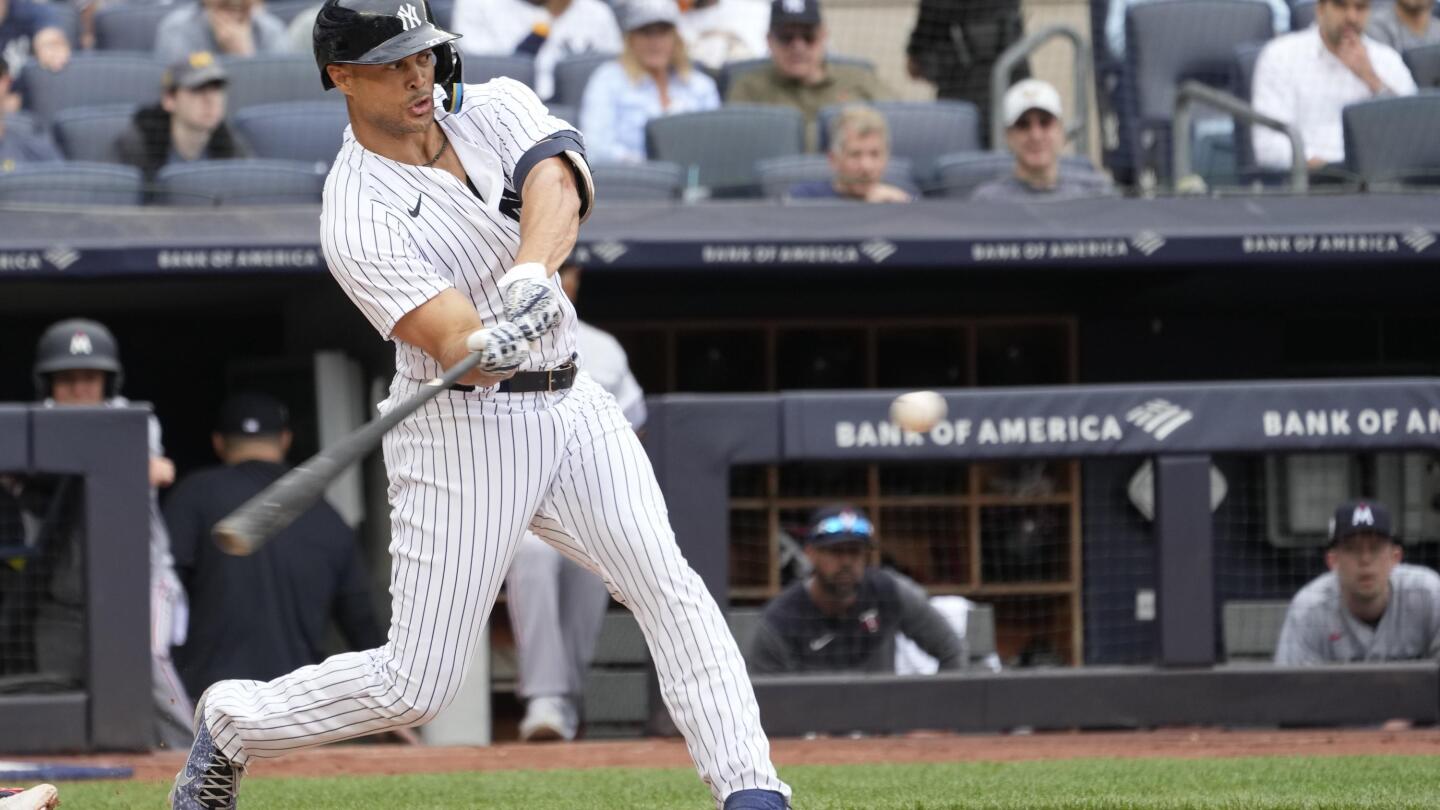 Giancarlo Stanton injury update: Yankees put OF on injured list with  hamstring strain - DraftKings Network