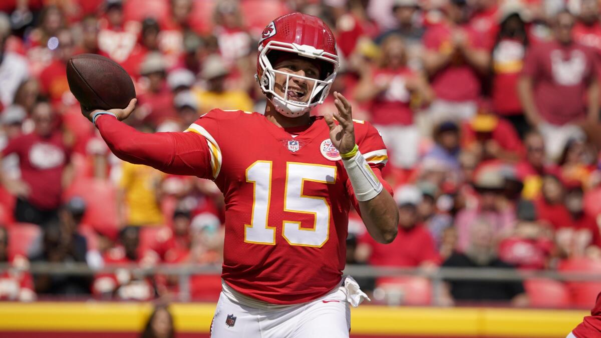 Mahomes throws 2 TD passes as Chiefs beat Commanders 24-14 - The