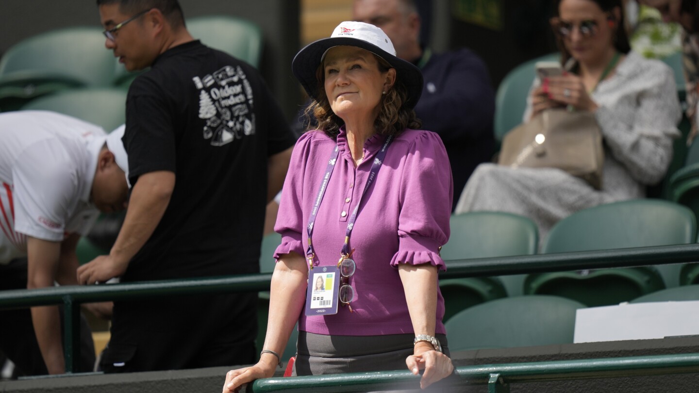 Tennis Hall of Famer Pam Shriver’s trophies are back after being taken in stolen car amid LA fires