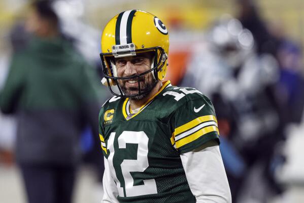 Packers' Aaron Rodgers concerned that knee injury could get worse