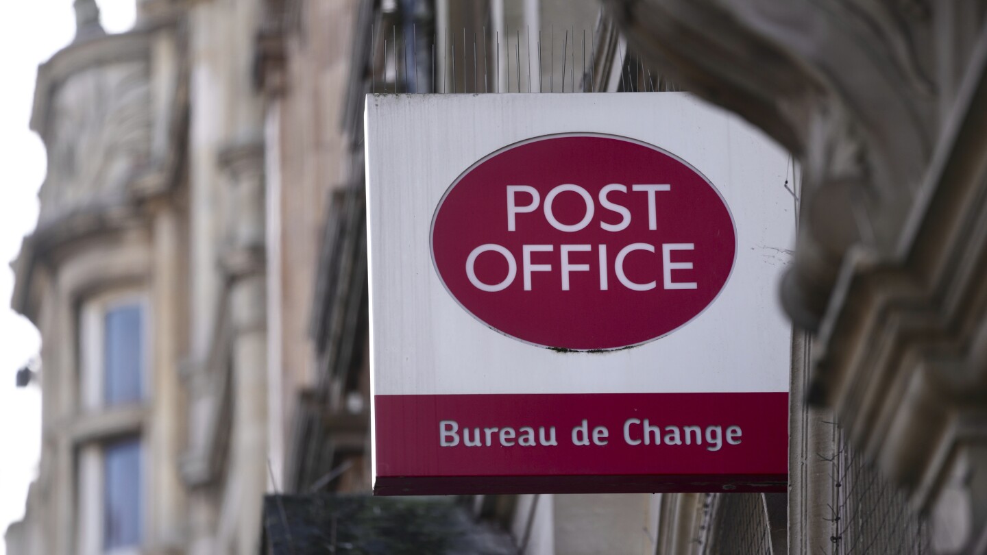 British Prime Minister Rishi Sunak says he will introduce measures to reverse the convictions of more than 900 Post Office branch managers wrongly accused of theft or fraud.