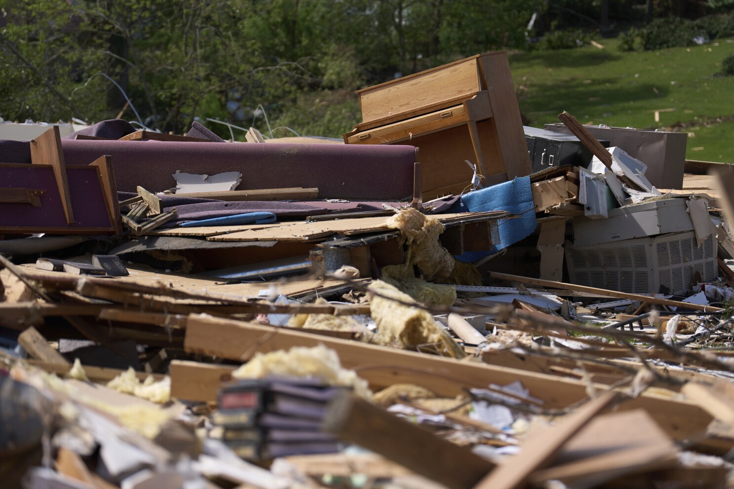 Residents dig out from tornado damage after storms kill 28 in Kentucky, Missouri and Virginia