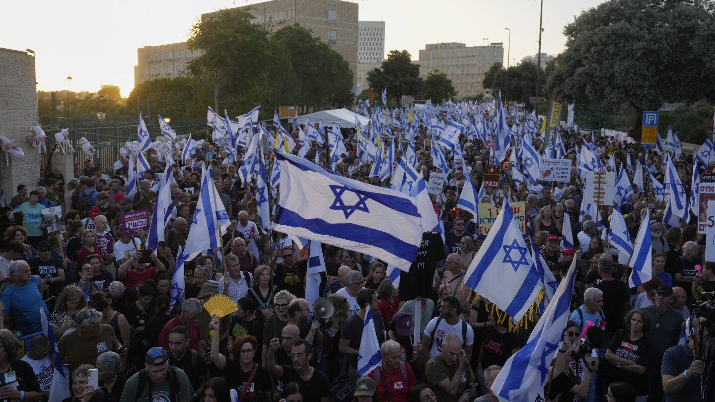 Израелски официални лица казват че министър председателят Бенямин Нетаняху е
