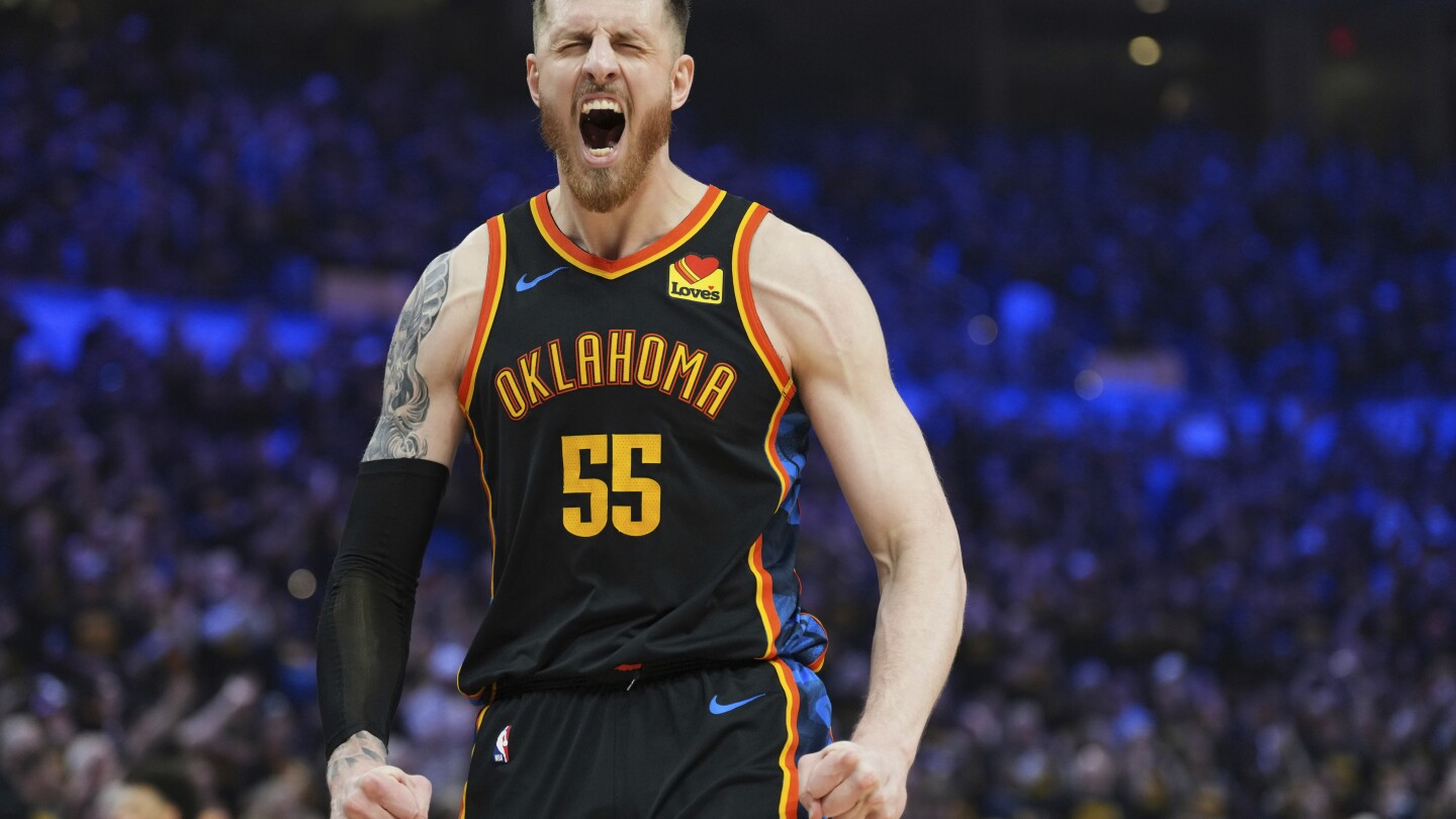 Thunder постави рекорда на плейофите на NBA за точки от първото полувреме с 87 срещу Денвър в Игра 2 на Западен полус 