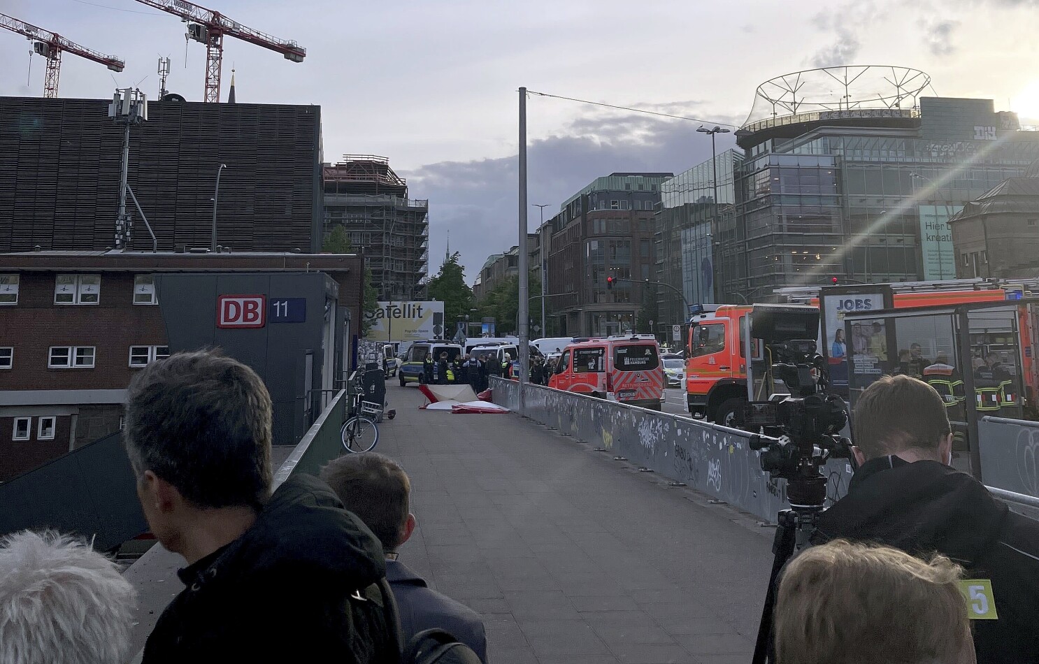 All injured in stable condition after stabbing at Hamburg train station in Germany
