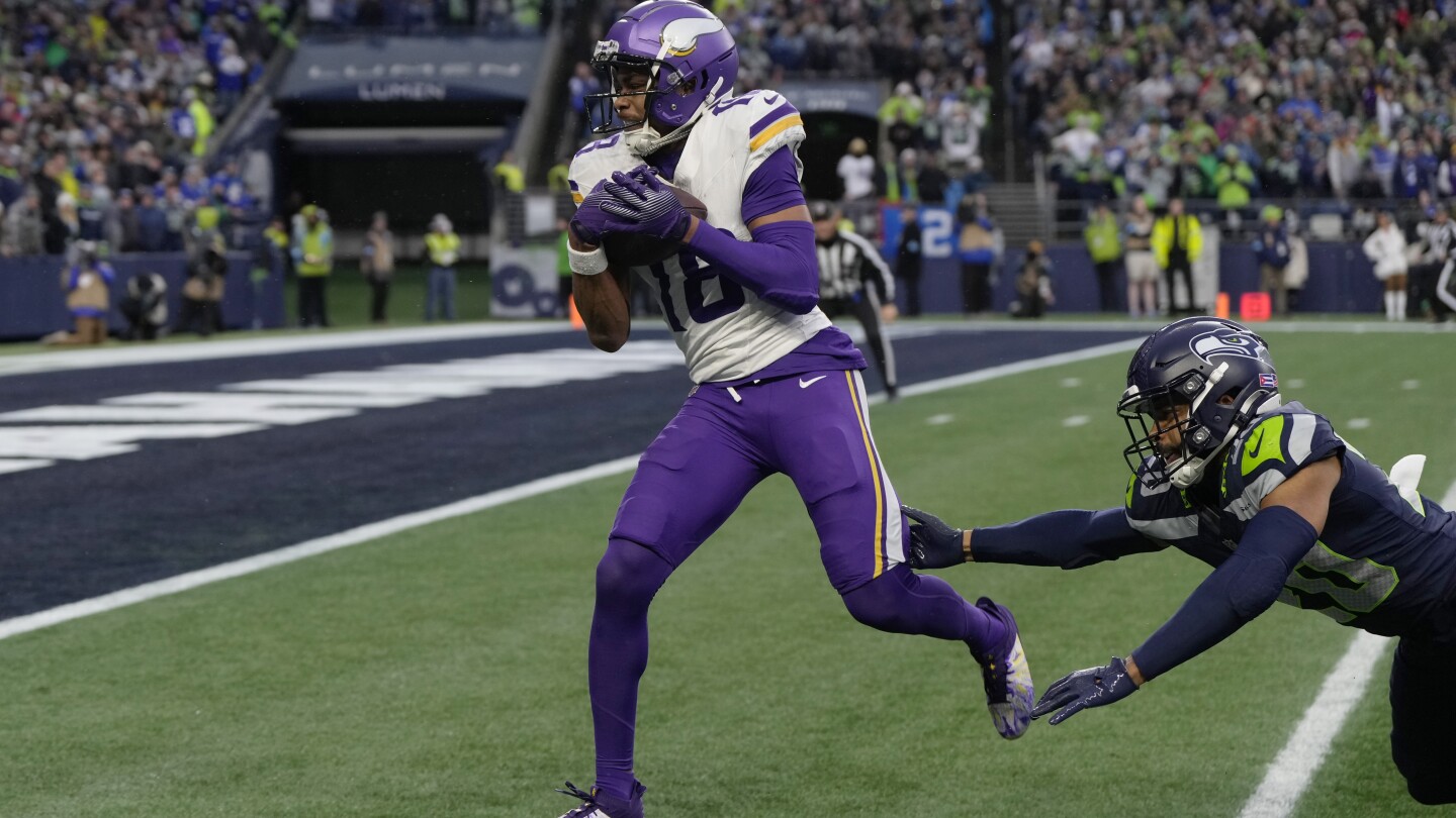 Sam Darnold and Justin Jefferson lead surging Vikings past Seahawks 27-24