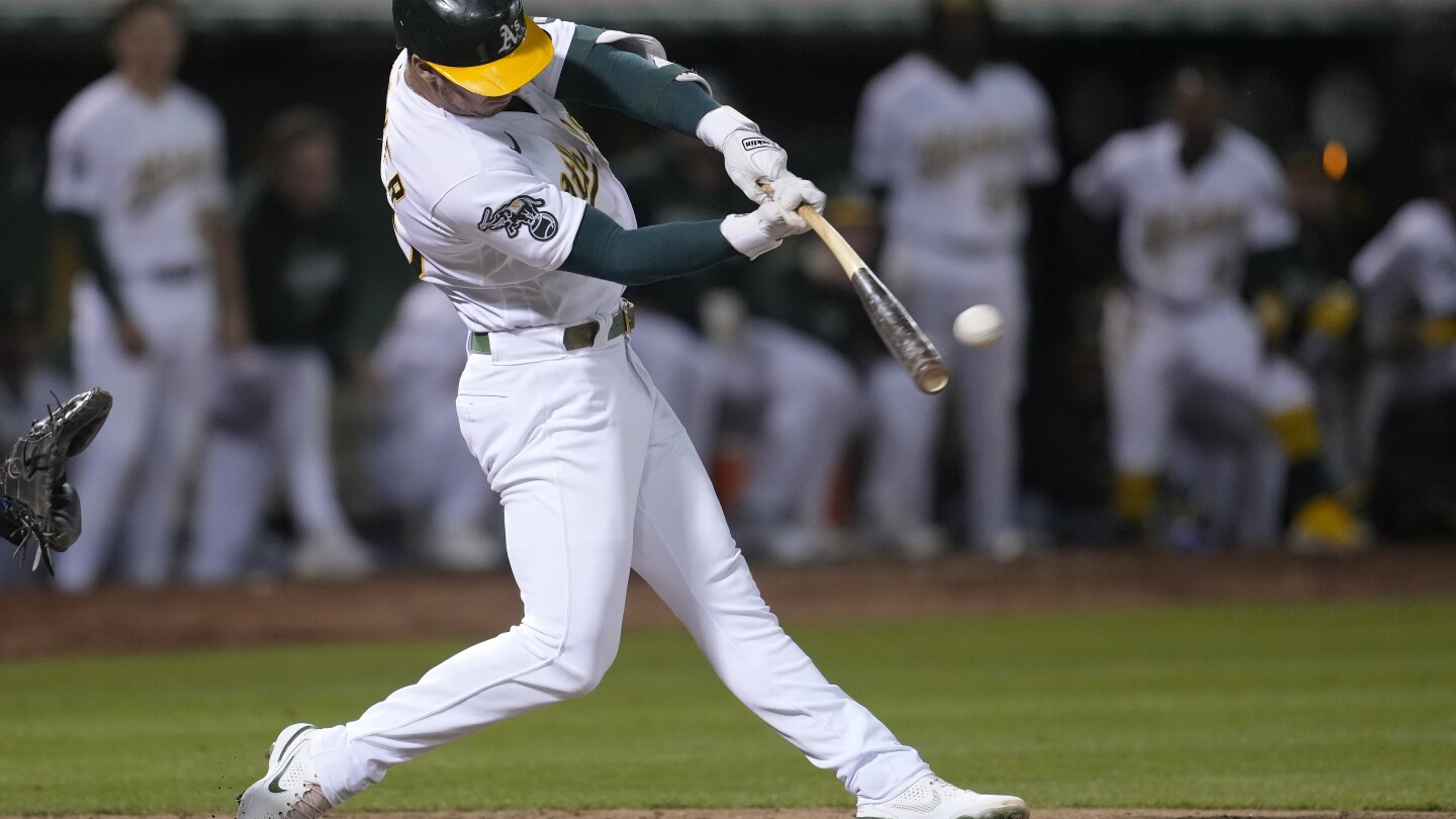 Oakland A's endure more misery in Kansas City, fall to Royals 6-4 – The  Mercury News