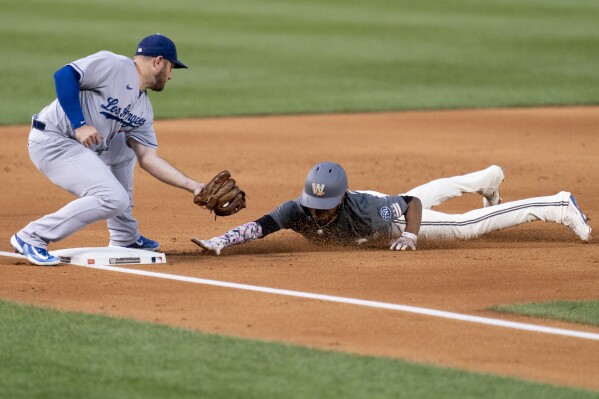 Dodgers' Freddie Freeman extends hitting streak to 18 games – Orange County  Register