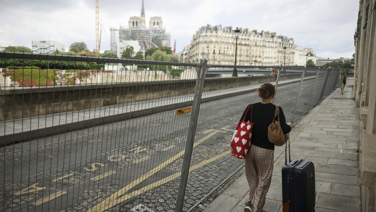 French prosecutors investigate gang rape allegations of an Australian woman who was visiting Paris