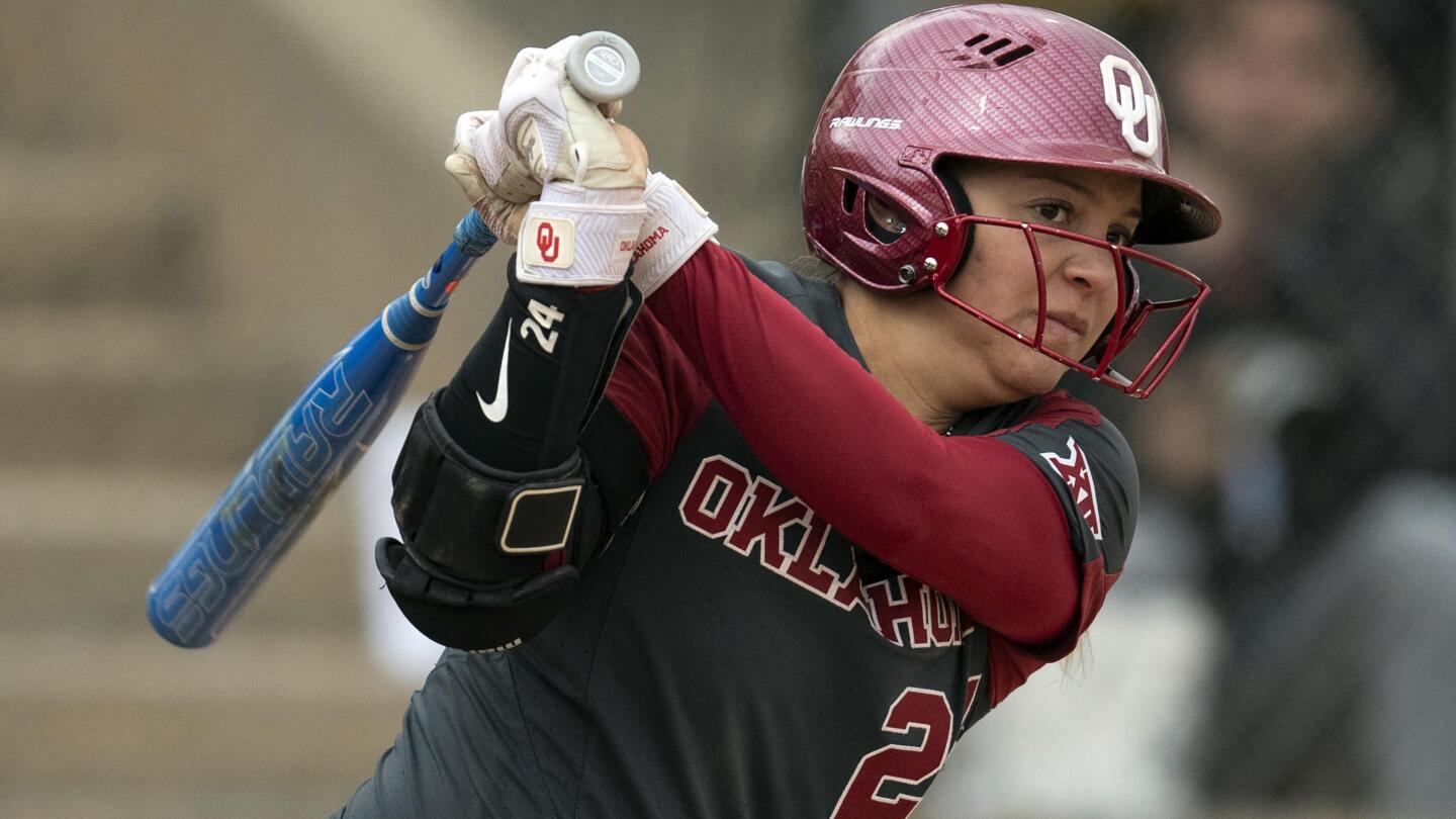 Oklahoma looks to win three straight softball titles, extend record win ...