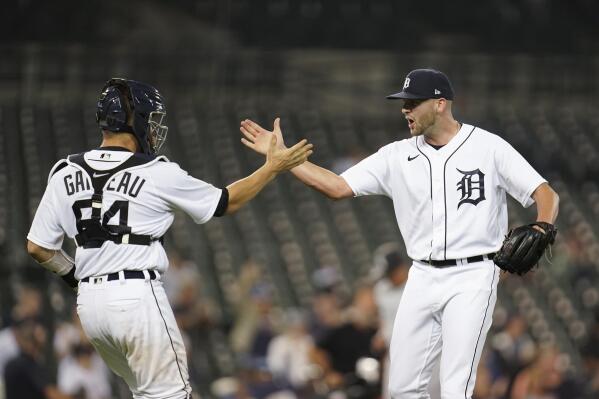 White Sox lose to Tigers, putting AL Central clinch on hold