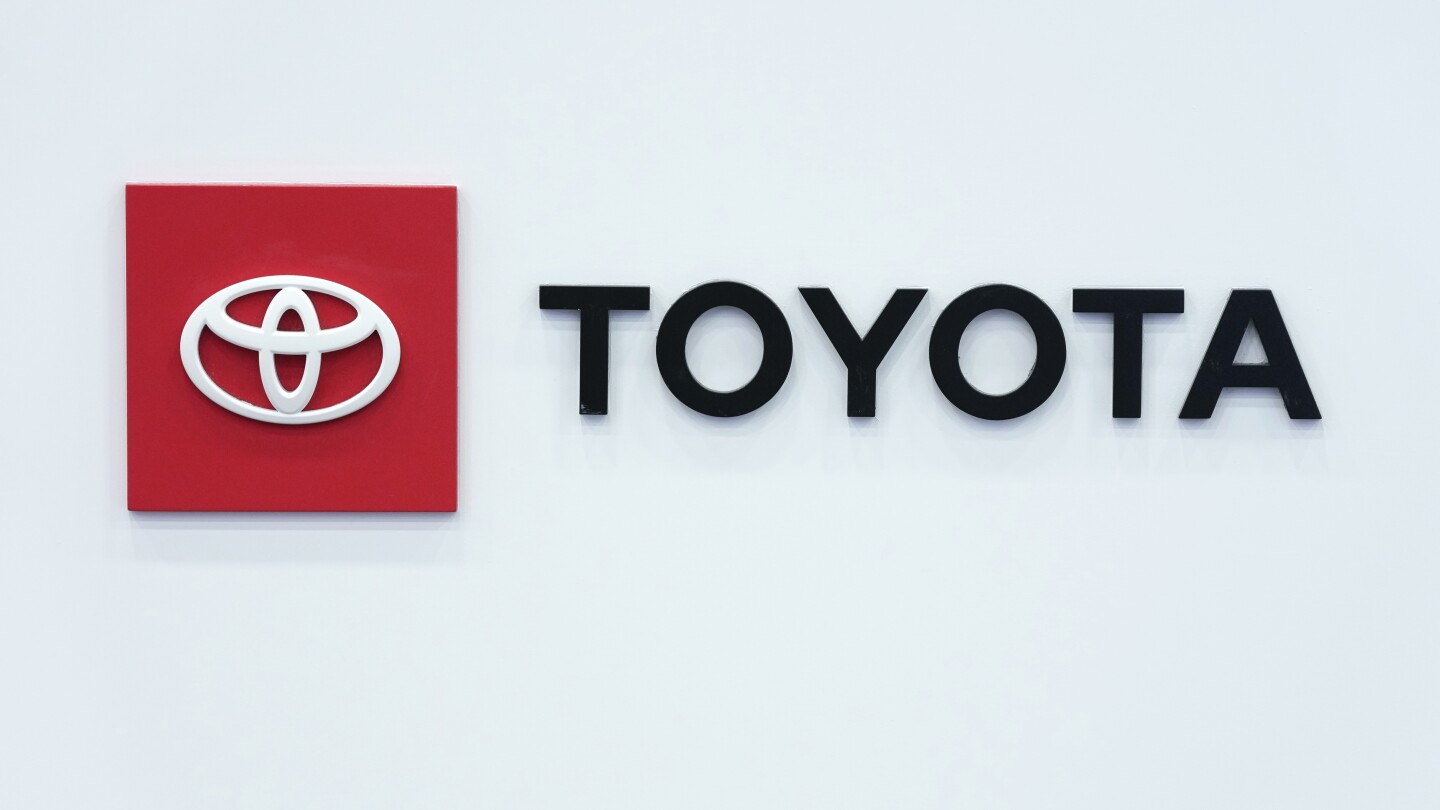 Toyota Motor Co заяви в сряда че изтегля 1 милион