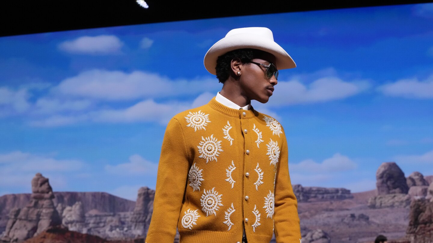 La segunda colección de Pharrell Williams para Louis Vuitton muestra el espíritu americano y nativo americano