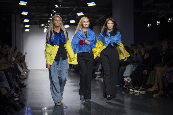 Fashion houses reunite to show solidarity with Ukraine