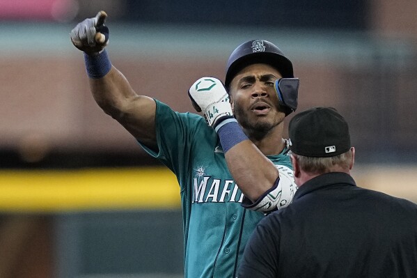 Julio Rodriguez highlights: Mariners OF goes 5-for-5 to carry Seattle to  crucial win - DraftKings Network