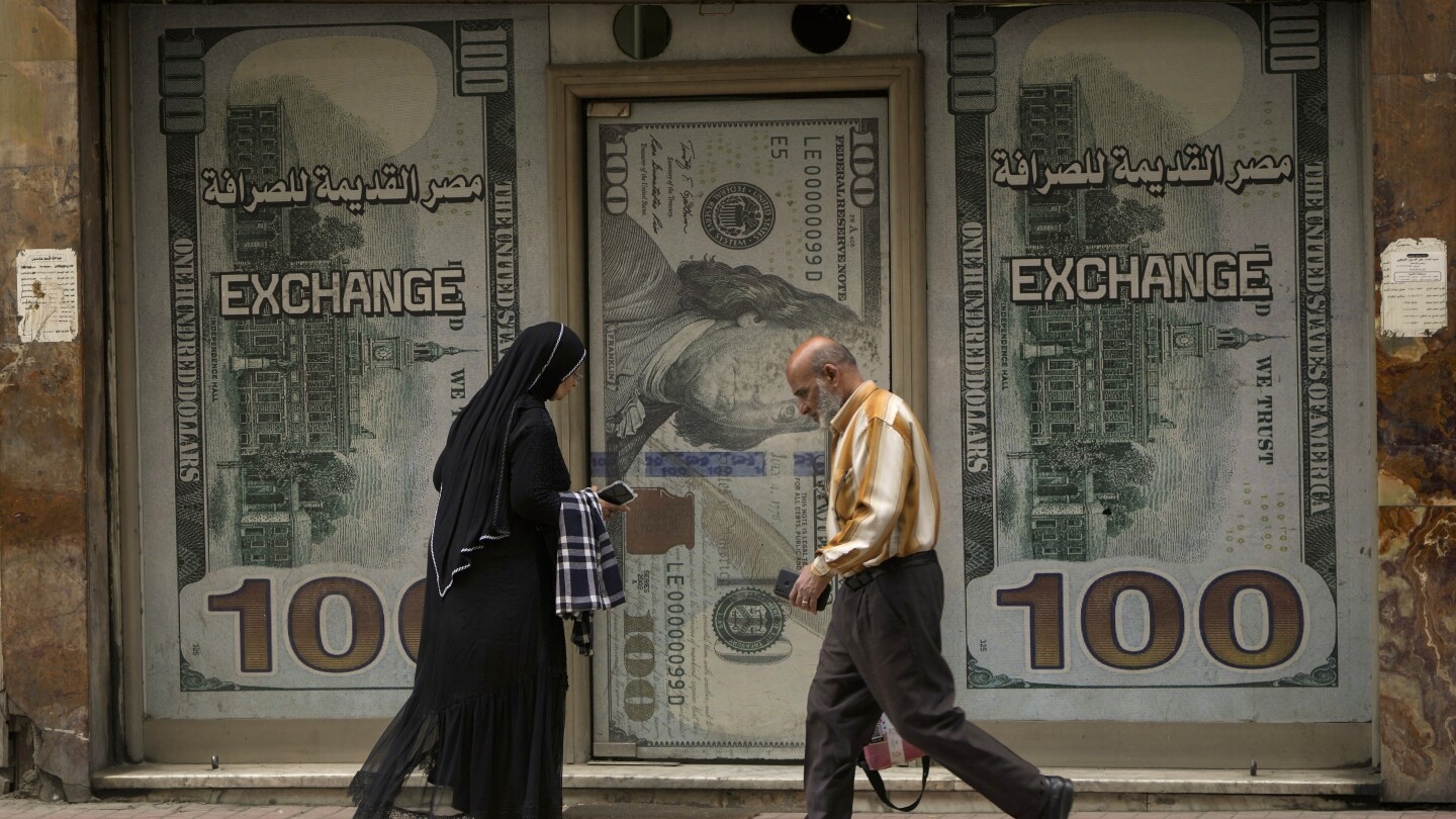 МВФ потвърждава увеличаването на спасителния заем за Египет до 8 милиарда долара