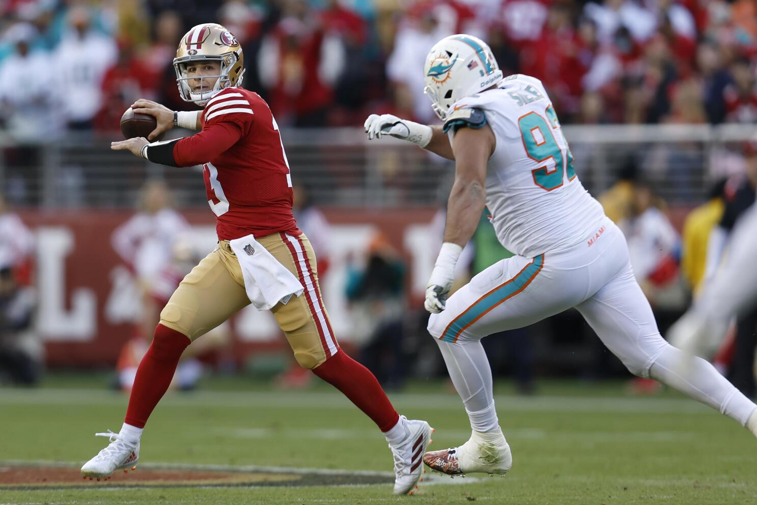 49ers defeat Dolphins but lose QB Jimmy Garoppolo for the season