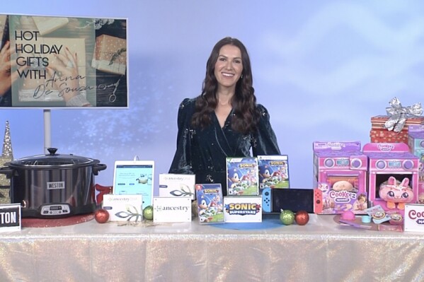 Super Mom & Journalist Anna De Souza Talks Trending Gifts this Holiday Season