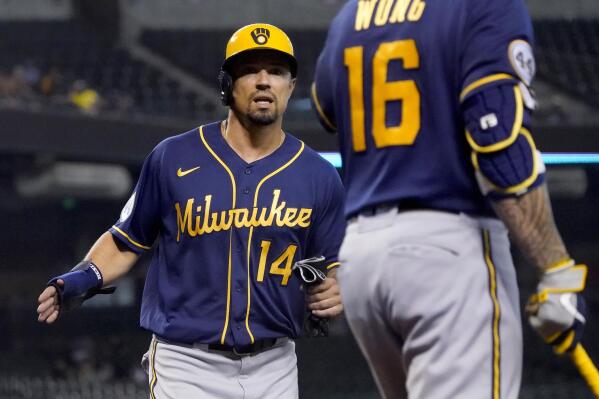 Milwaukee Brewers call up Jace Peterson to replace Keston Hiura on