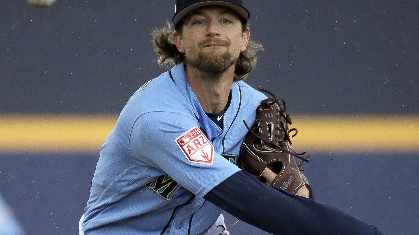 Mariners' spring training underway in Peoria, Arizona