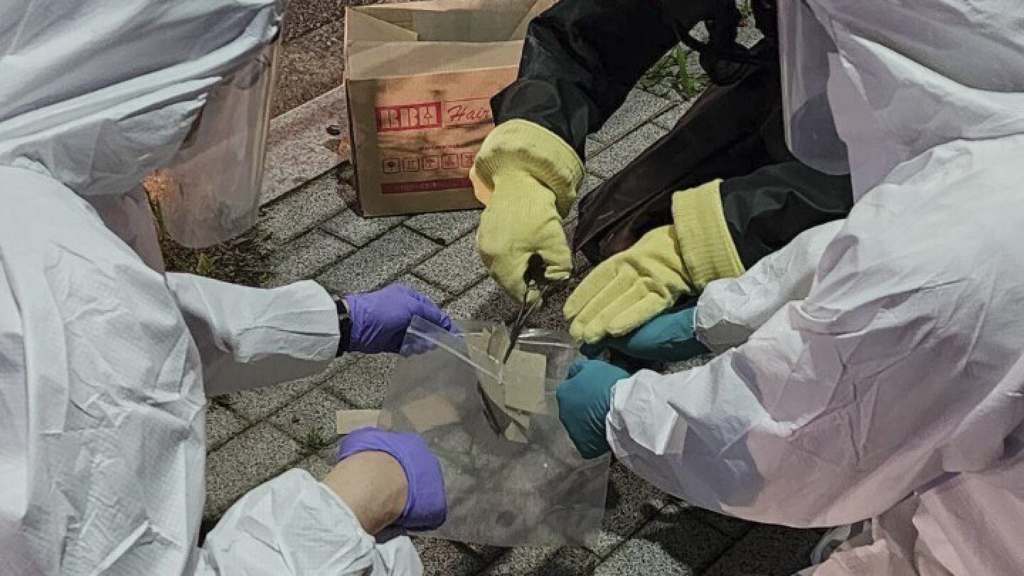South Korea slams North Korea after fresh trash trash balloon launches