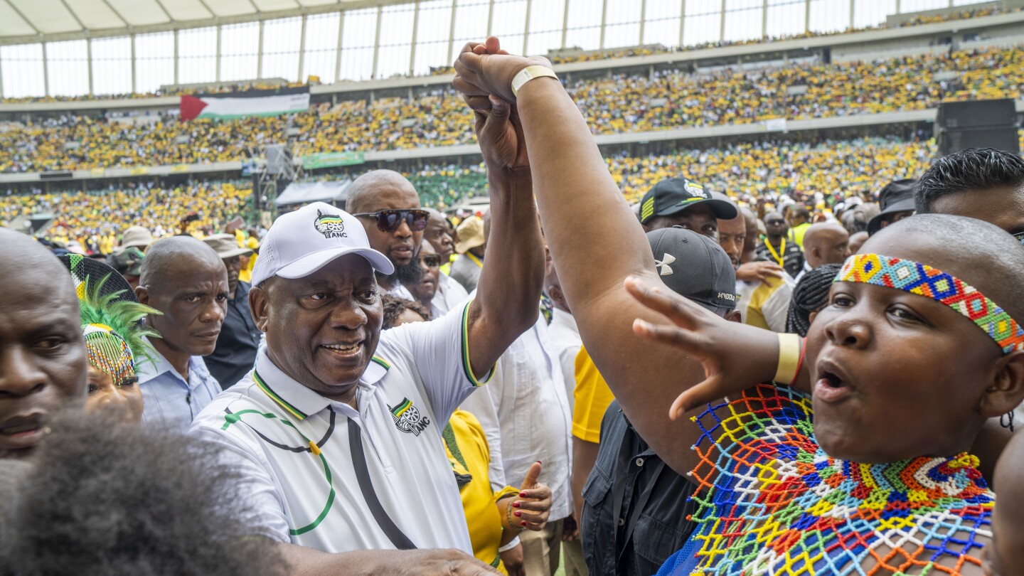 Der südafrikanische ANC veröffentlicht ein Wahlprogramm, in dem der Präsident die Erfolge der Partei hervorhebt