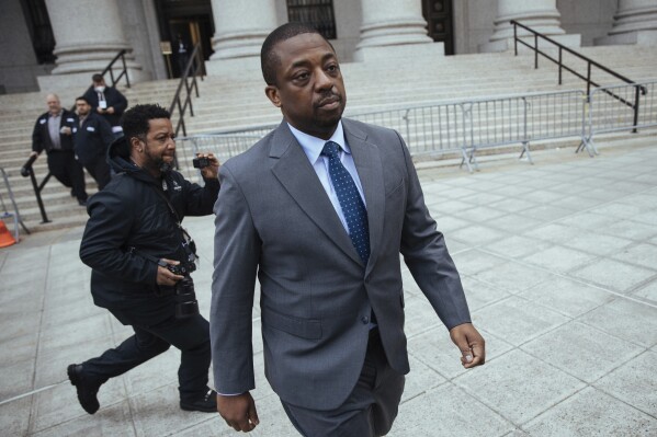 FILE - Former New York Lieutenant Governor Brian Benjamin leaves a hearing in federal court on April 18, 2022, in New York. A federal appeals court on Friday, March 8, 2024, reinstated bribery and fraud charges against Benjamin. (AP Photo/Kevin Hagen, File)